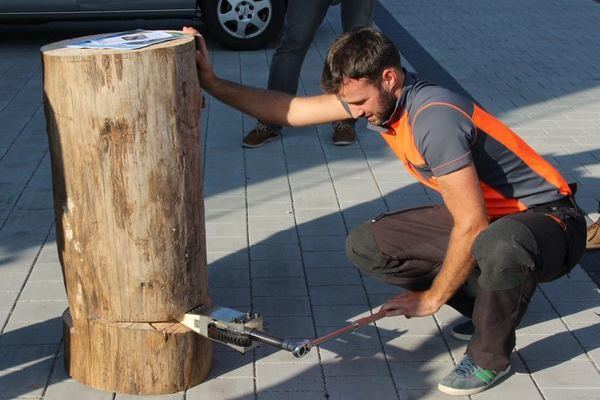 L?U?I 2014 2. Platz: Mechanischer F�llkeil